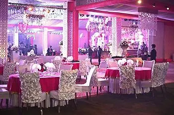 Grand Notting Hills Hotel And Resorts New Delhi 4*,